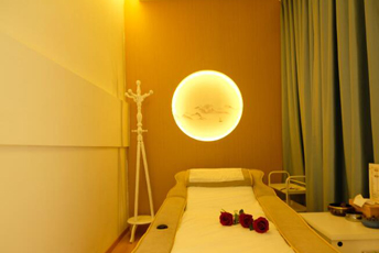 广州南沙日式指压的寂静美学：在按压中听见雪落的声音